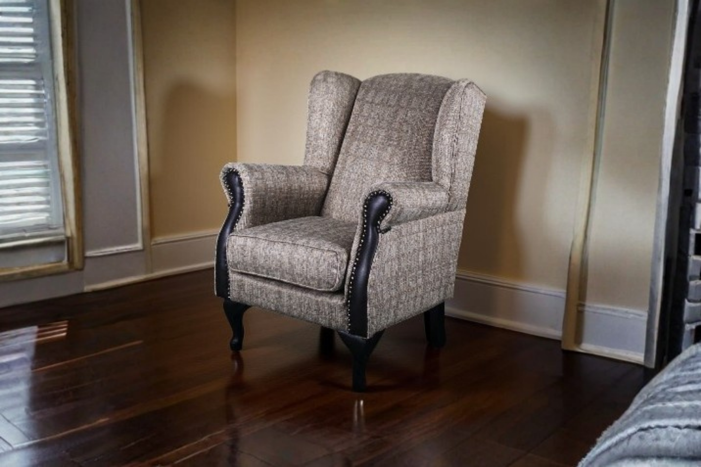 Madison Wingback